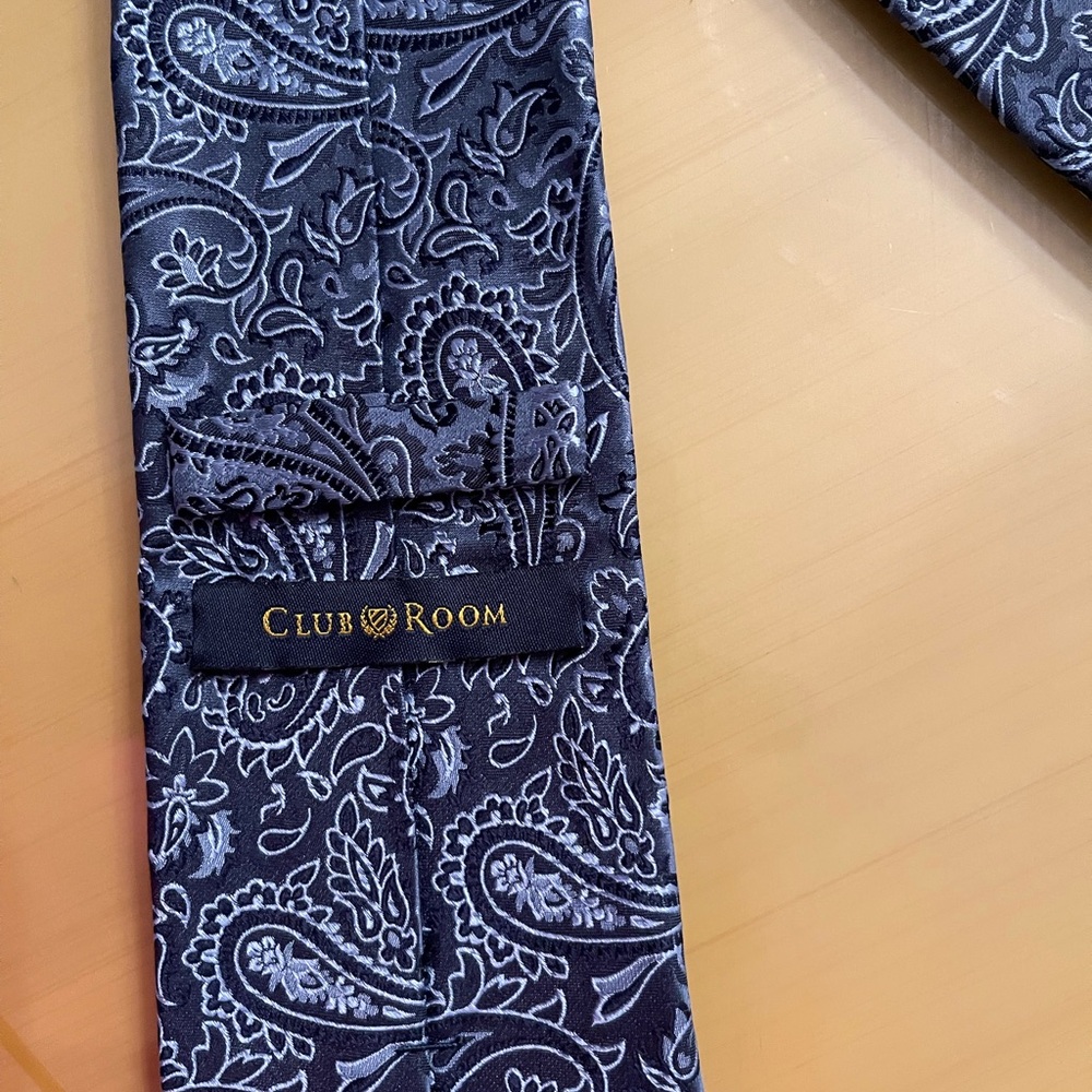 Club Room Paisley Tie in Blue and Gray